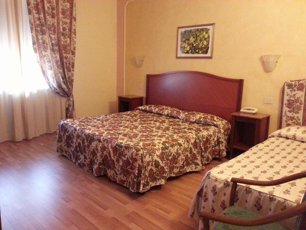 Hotel Minerva Palace Montecatini Terme Exterior photo