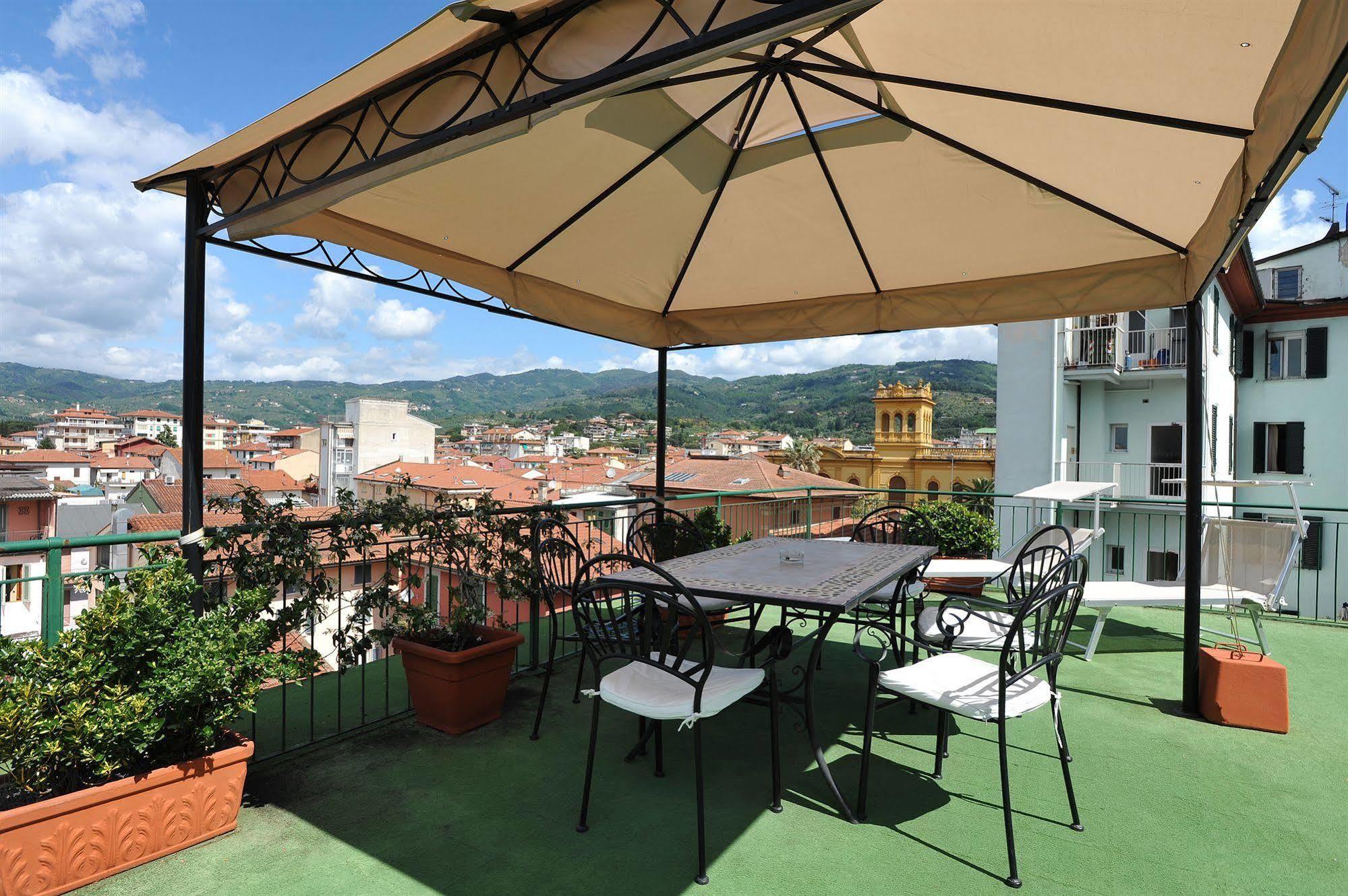 Hotel Minerva Palace Montecatini Terme Exterior photo